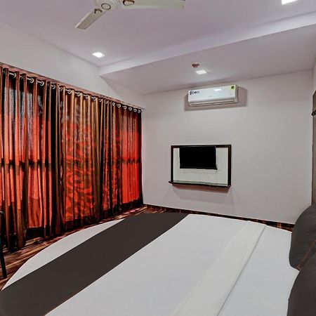 Hotel O Royal Inn Ahmedabad Exterior foto