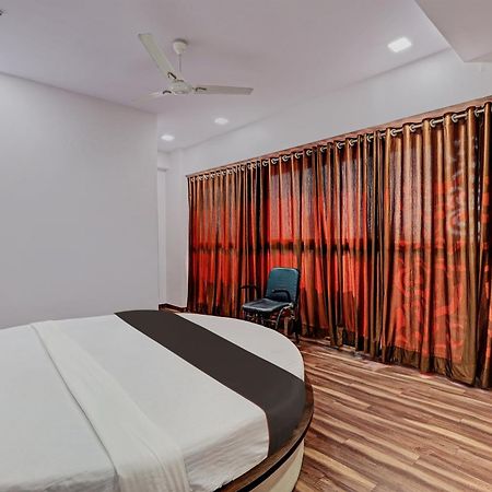 Hotel O Royal Inn Ahmedabad Exterior foto