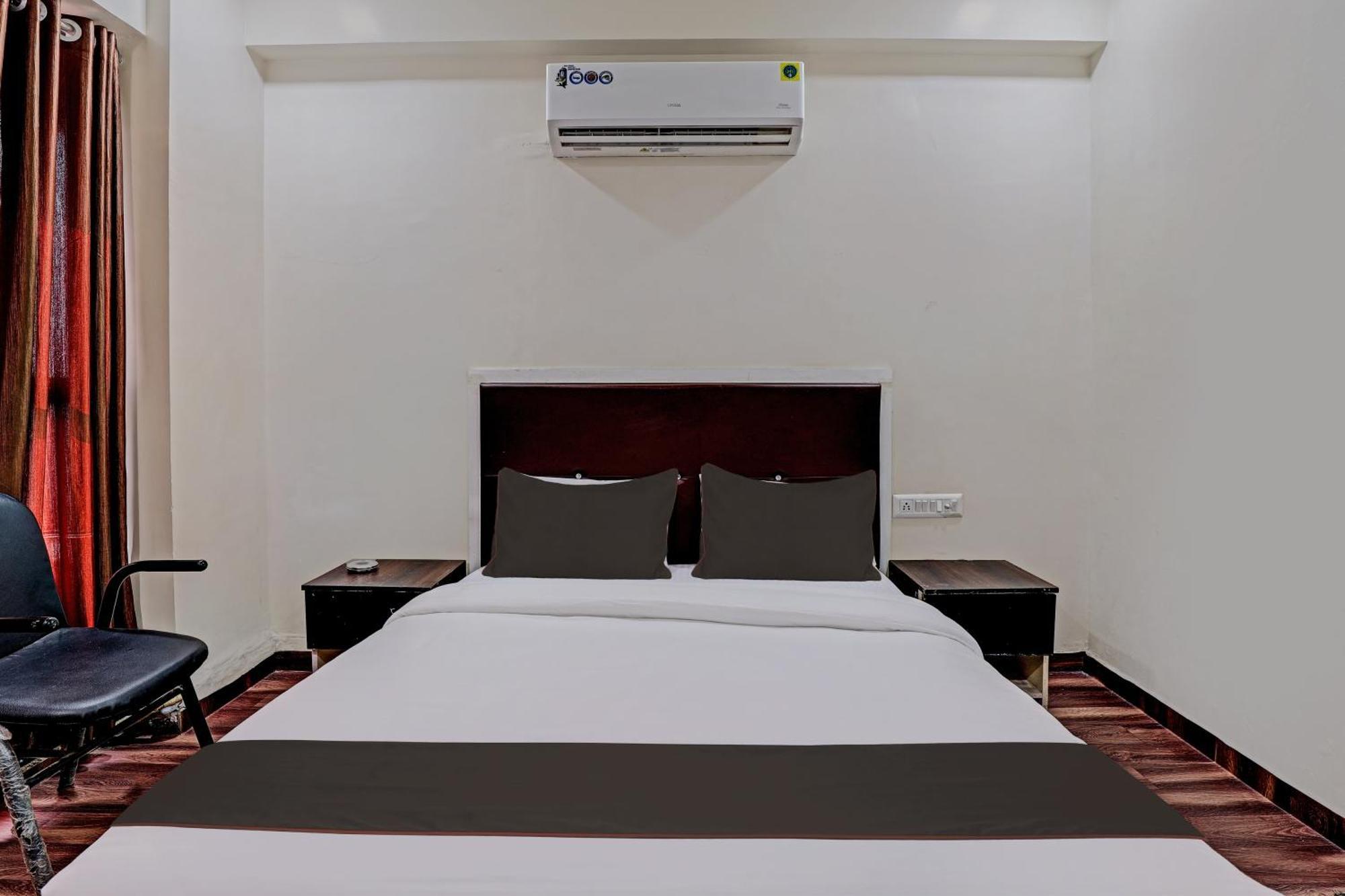 Hotel O Royal Inn Ahmedabad Exterior foto