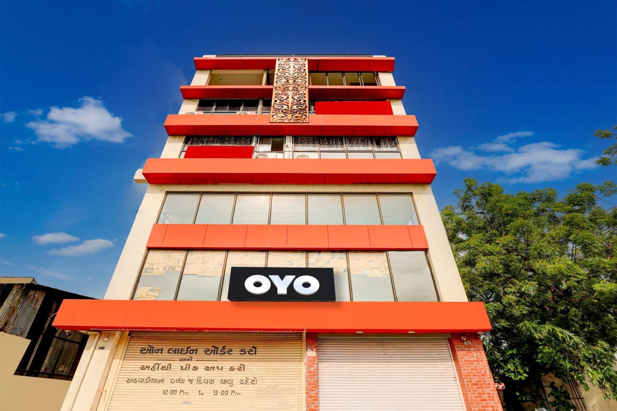 Hotel O Royal Inn Ahmedabad Exterior foto